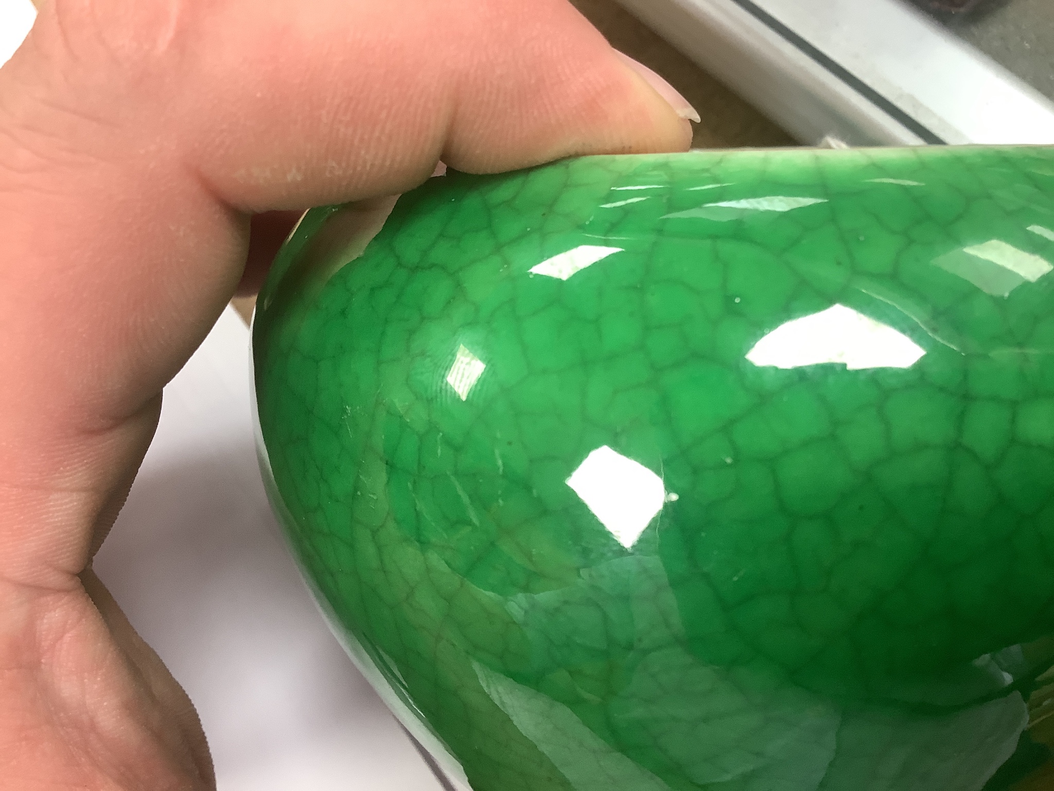 A Chinese green crackle glaze brush washer, 8cm tall